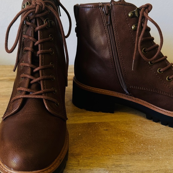 Combat Boots - Picture 4 of 4